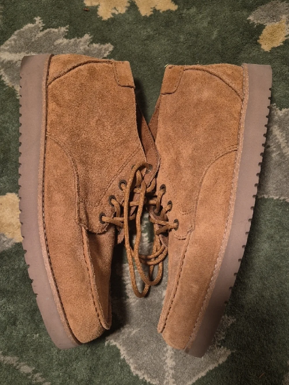 Koolaburra Men's Suede Chukka Boots in Brown - Picture 6 of 9